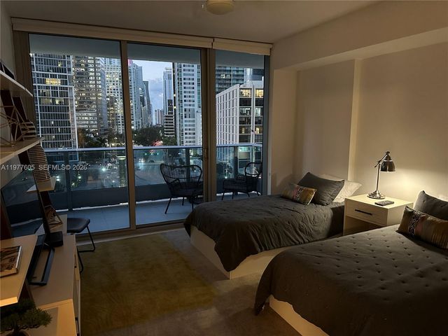 200 S Biscayne Boulevard Way 703, Miami, FL 33131