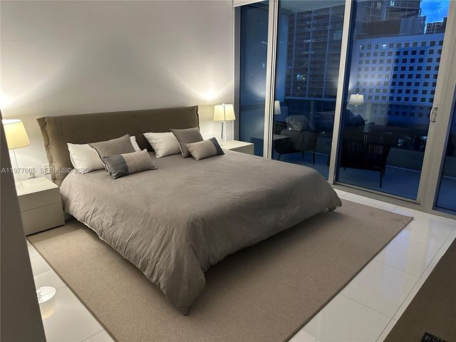 200 S Biscayne Boulevard Way 703, Miami, FL 33131