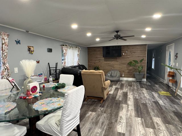 1194 Rainbow Dr., Loris, SC 29569