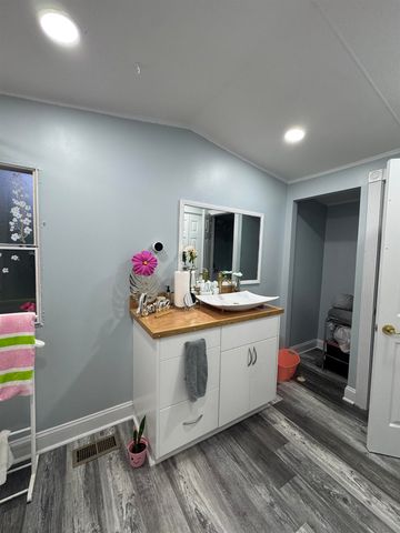 1194 Rainbow Dr., Loris, SC 29569