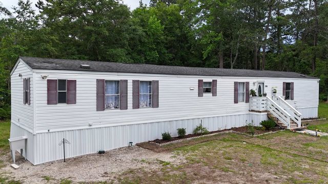 1194 Rainbow Dr., Loris, SC 29569
