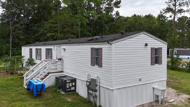 1194 Rainbow Dr., Loris, SC 29569