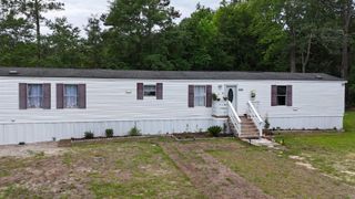 1194 Rainbow Dr., Loris, SC 29569