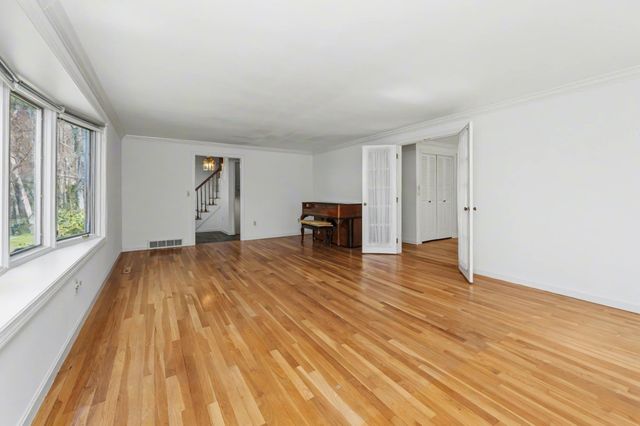 19 Highland Drive, Amherst, NH 03031