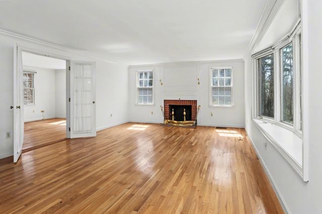 19 Highland Drive, Amherst, NH 03031