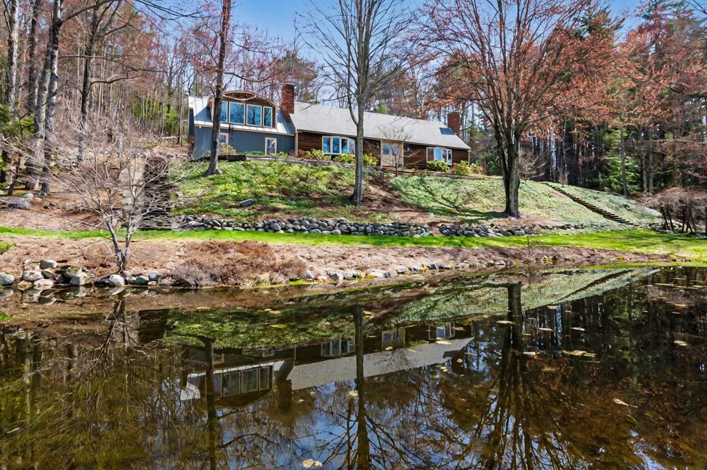 19 Highland Drive, Amherst, NH 03031
