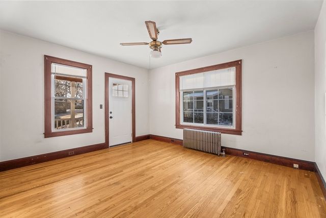 861 Grattan St, Chicopee, MA 01020