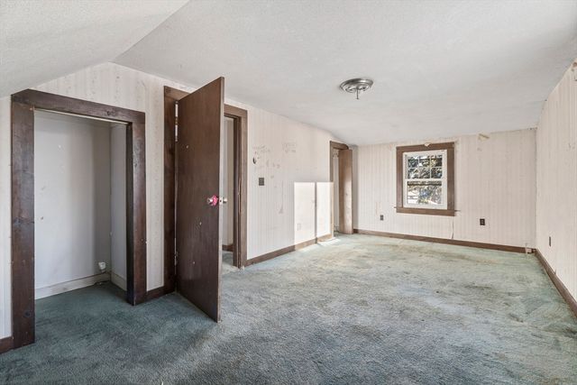 861 Grattan St, Chicopee, MA 01020