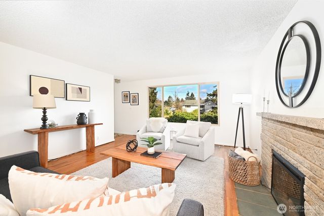 2315 N 171st Street, Shoreline, WA 98133