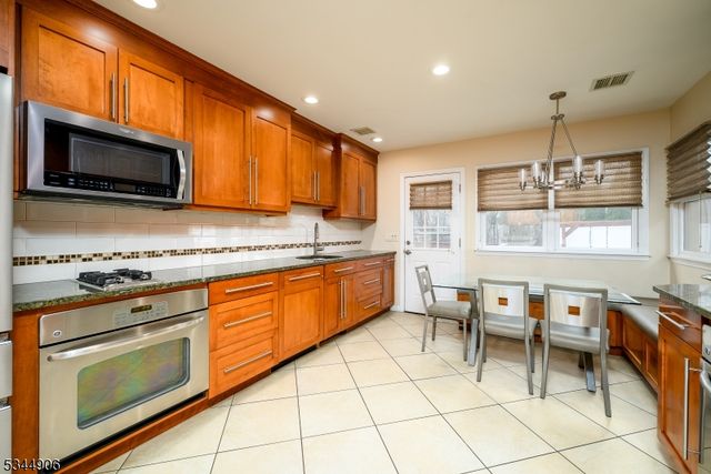 487 Brook Ave, Passaic City, NJ 07055