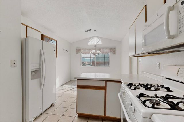 7373 Loire Drive NE, Rio Rancho, NM 87144