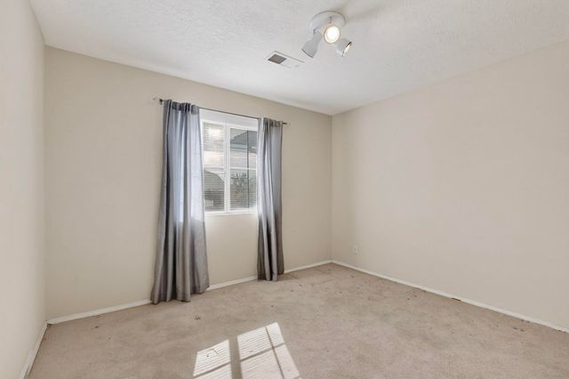 7373 Loire Drive NE, Rio Rancho, NM 87144