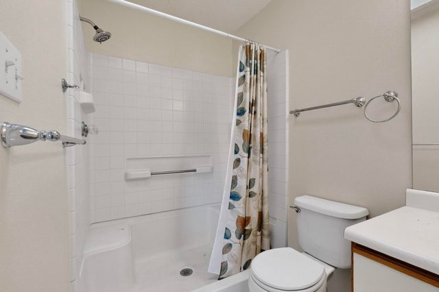 7373 Loire Drive NE, Rio Rancho, NM 87144