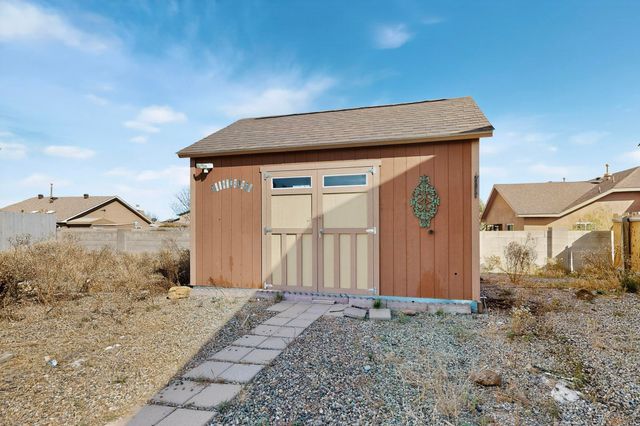 7373 Loire Drive NE, Rio Rancho, NM 87144