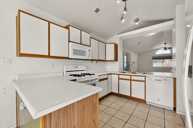 7373 Loire Drive NE, Rio Rancho, NM 87144