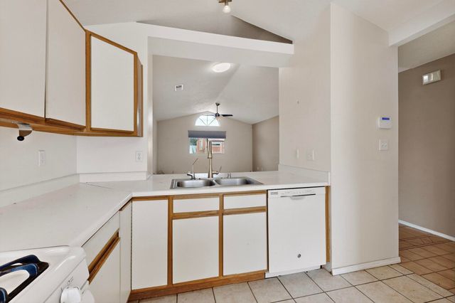 7373 Loire Drive NE, Rio Rancho, NM 87144