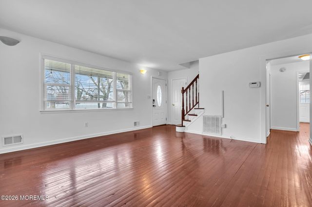 813 Raleigh Drive, Toms River, NJ 08753