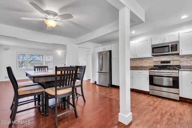 813 Raleigh Drive, Toms River, NJ 08753