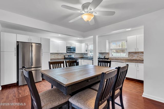 813 Raleigh Drive, Toms River, NJ 08753