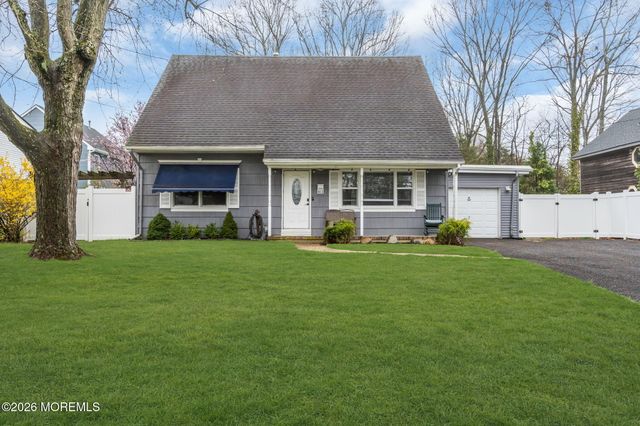 813 Raleigh Drive, Toms River, NJ 08753
