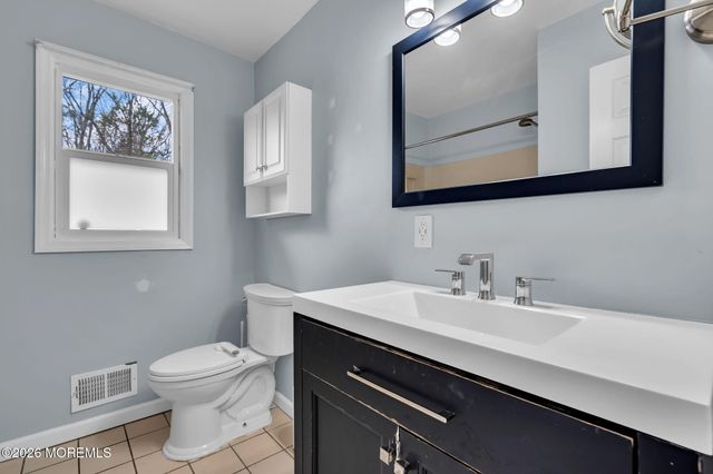 813 Raleigh Drive, Toms River, NJ 08753