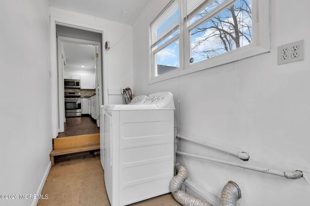 813 Raleigh Drive, Toms River, NJ 08753