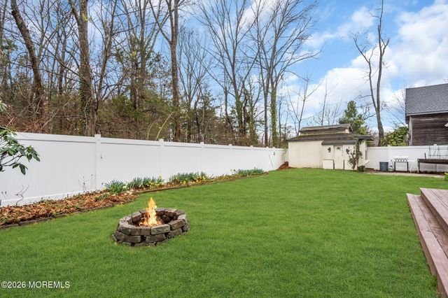 813 Raleigh Drive, Toms River, NJ 08753