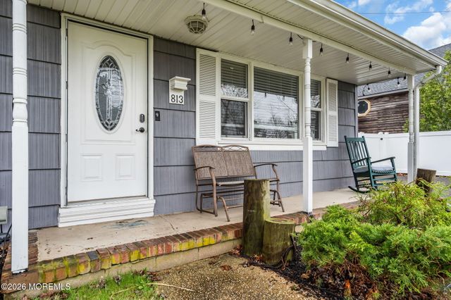 813 Raleigh Drive, Toms River, NJ 08753