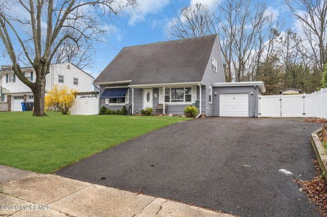 813 Raleigh Drive, Toms River, NJ 08753