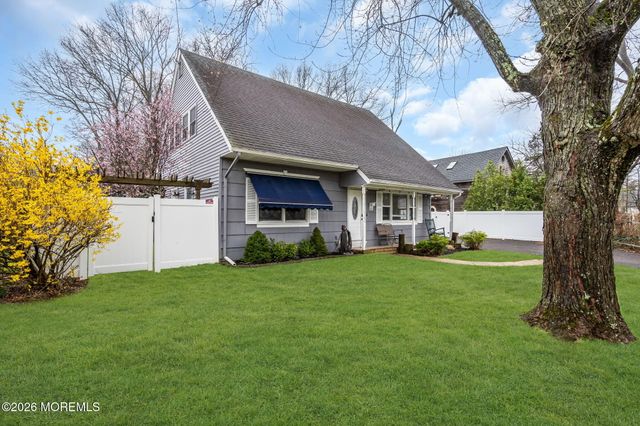 813 Raleigh Drive, Toms River, NJ 08753