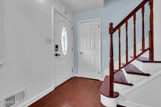 813 Raleigh Drive, Toms River, NJ 08753