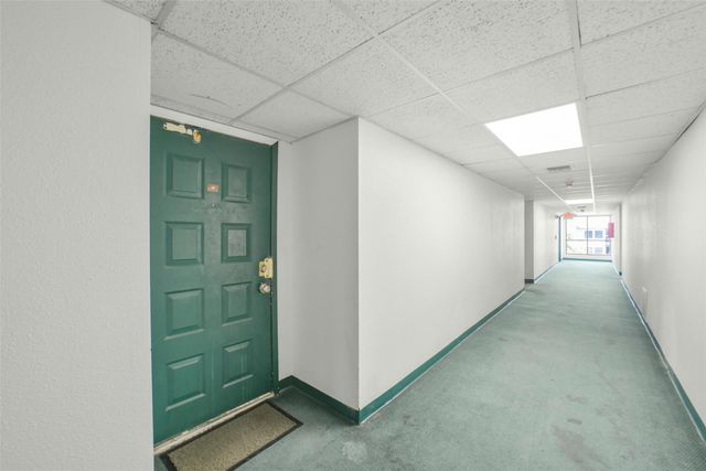 2818 S Bartell Drive 33, Houston, TX 77054