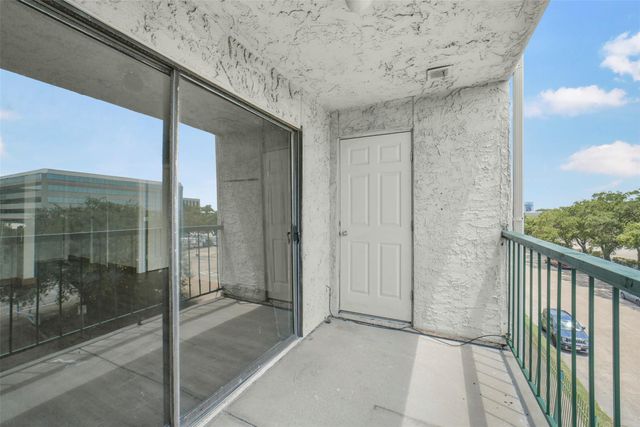 2818 S Bartell Drive 33, Houston, TX 77054