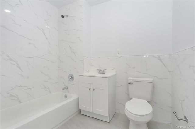 1081 Anderson, Bronx, NY 10452