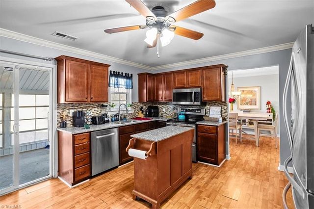 305 carter ridge Drive, Reidsville, NC 27320