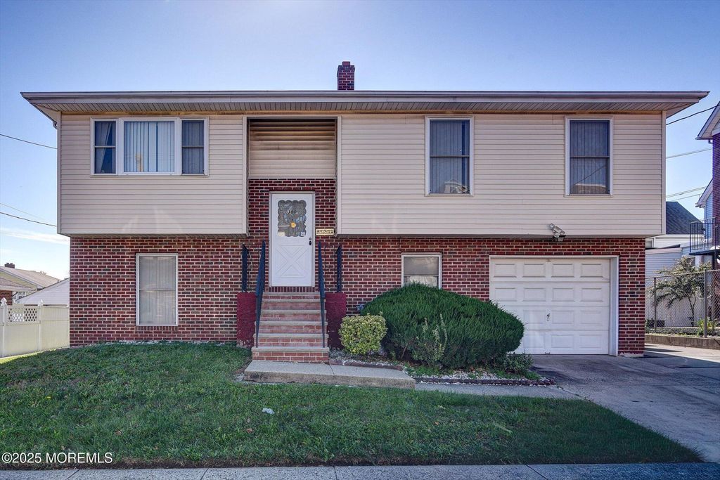389 Jeffries Street, Perth Amboy, NJ 08862