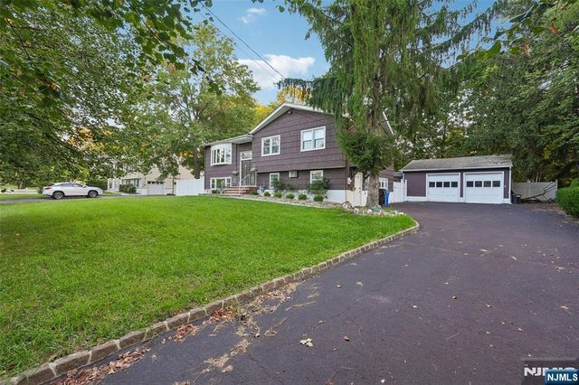 274 Oradell Avenue, Paramus, NJ 07652