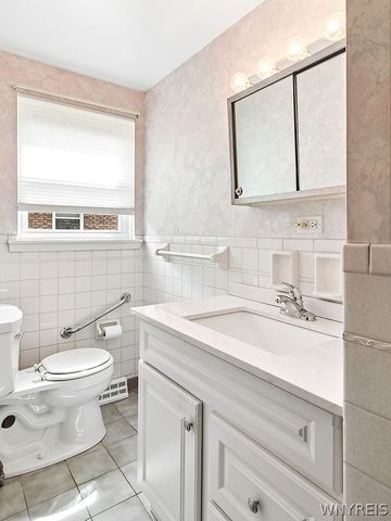 72 A Old Lyme Drive 1, Amherst, NY 14221