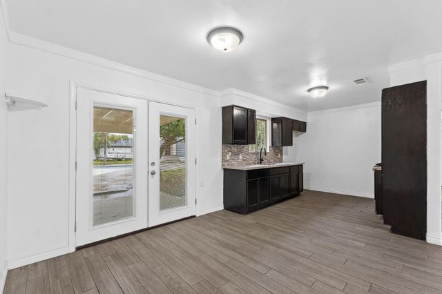 25681 Hypericum Street, Visalia, CA 93292