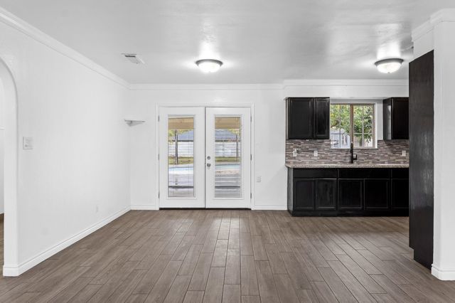 25681 Hypericum Street, Visalia, CA 93292