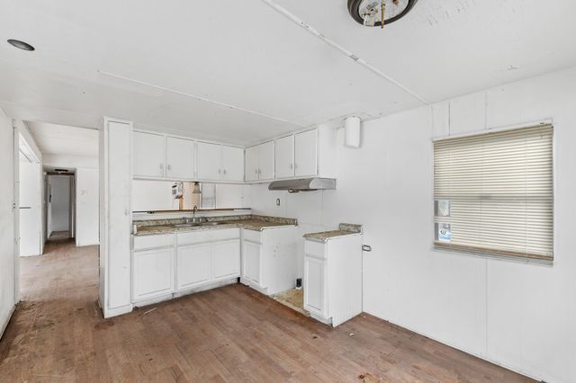 25681 Hypericum Street, Visalia, CA 93292