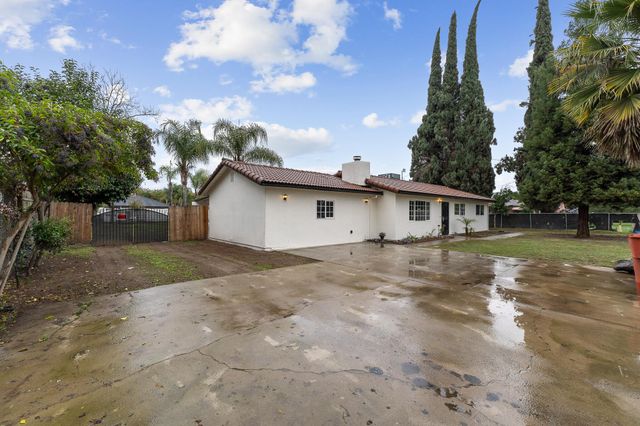25681 Hypericum Street, Visalia, CA 93292