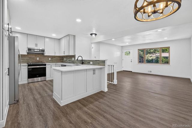 10775 W 68th Avenue, Arvada, CO 80004