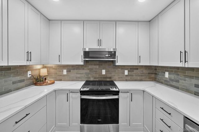 10775 W 68th Avenue, Arvada, CO 80004