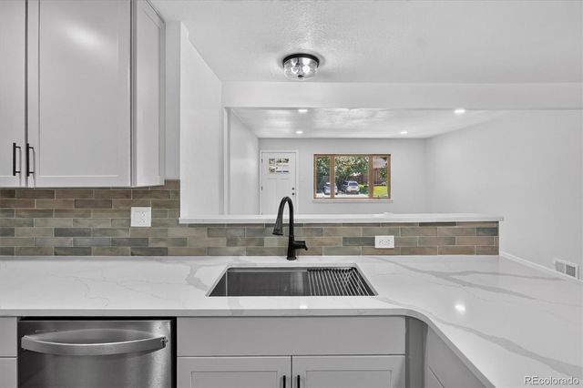 10775 W 68th Avenue, Arvada, CO 80004