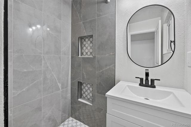 10775 W 68th Avenue, Arvada, CO 80004