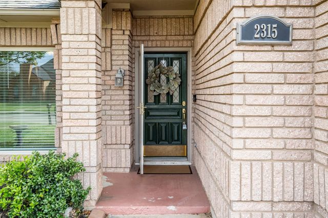 2315 Stone Glen Lane, Carrollton, TX 75007