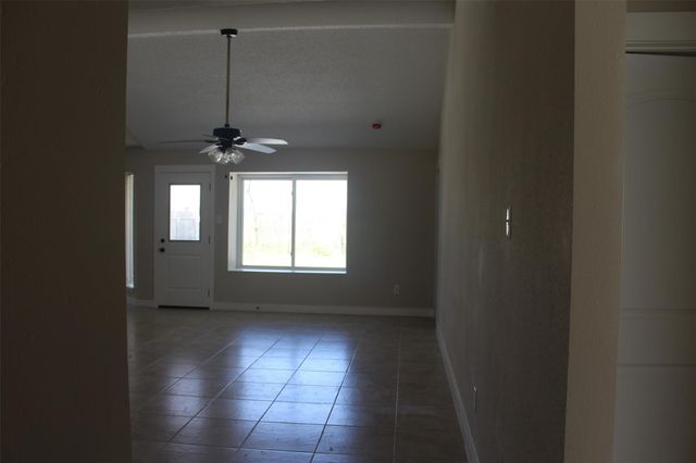 4920 Deerwood Circle, Baytown, TX 77521
