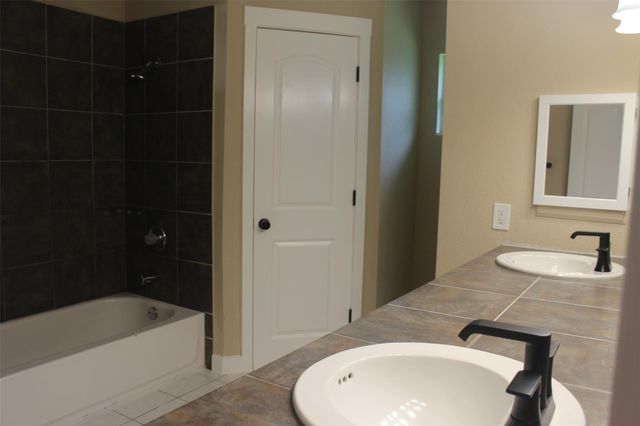 4920 Deerwood Circle, Baytown, TX 77521