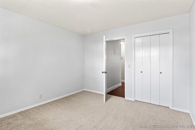 4607 Rolling Hills Drive, Bartlesville, OK 74006